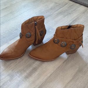 Dolce Vita Booties